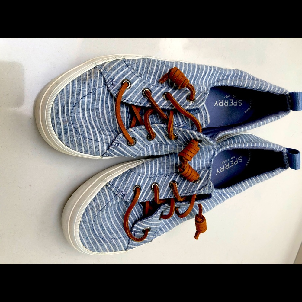 Sperry canvas shoes